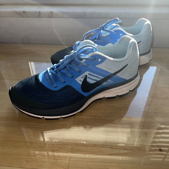 Woman's Nike Air Pegasus 30 Athletic Shoes - Size 9 - Picture 3 of 7